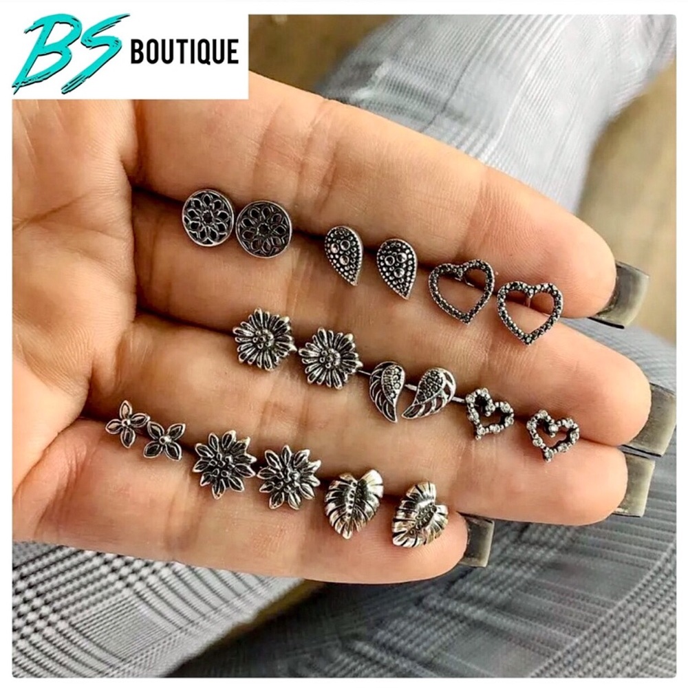 🍁JUST ARRIVED🍁 Silver Chic Minimalist Studs Set